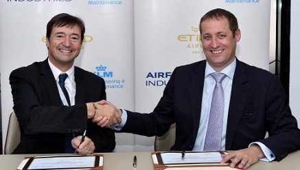 Jeff Wilkinson, senior vice president technical of Etihad Airways, pictured right, with Franck Terner, executive vice president of Air France KLM Engineering & Maintenance, after signing a 10-year agreement for a component maintenance agreement for the carrier’s Boeing 777 fleet.
